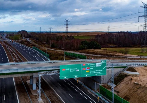Pomorskie. Drogowcy: nowe odcinki dróg ekspresowych przejmują ruch tranzytowy z obwodnicy Trójmiasta