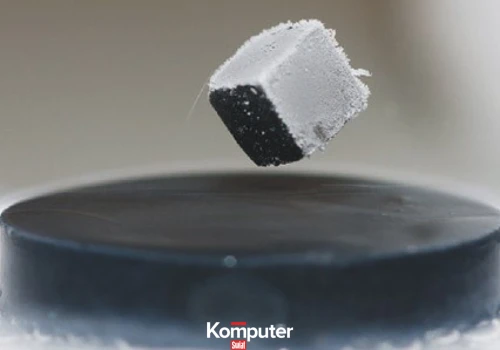 Materiał, który łamie symetrię czasu. Fizycy odkryli coś niesamowitego