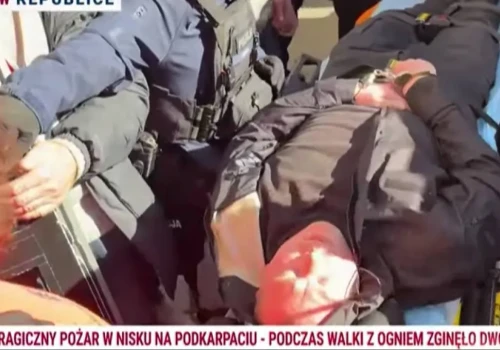 Policjantka zaatakowana nożem? PAP skasowała kłamliwą depeszę o piątkowym zatrzymaniu