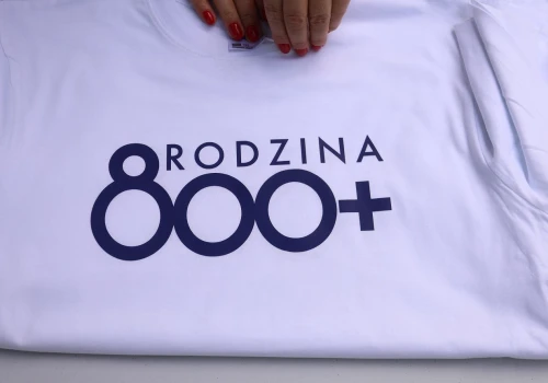 Ponad 2 tysiace zł zamiast 800 plus? Sejm podjął decyzję
