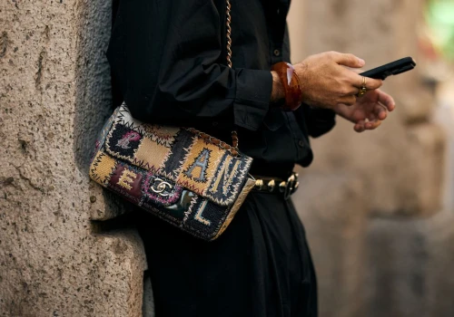 Torebki z drugiej ręki biją rekordy. Za niektóre modele Chanel płacą więcej niż w butikach