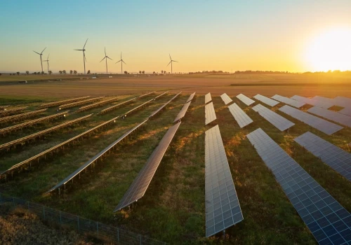 Zielona energia, wysokie rachunki. Dlaczego źródła OZE nie obniżają cen prądu?