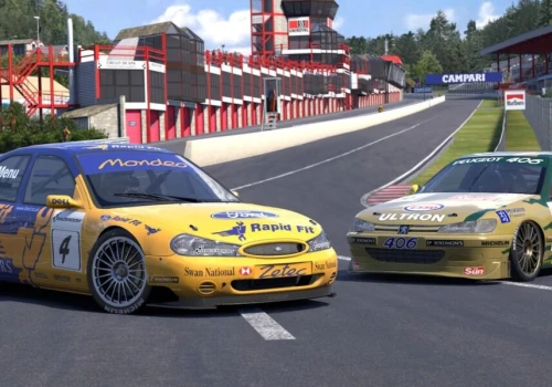 RaceRoom szykuje największą aktualizację. Nowe auta i tory to dopiero początek
