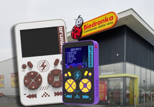 Biedronka rzuciła konsolę retro za 49 zł. Ma 256 gier i ładuje telefon