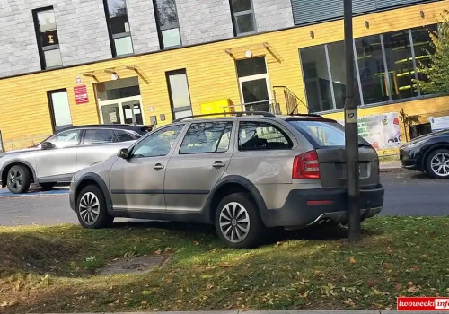 Skodą w latarnię