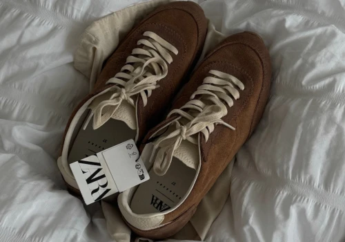 Kultowe sneakersy pojawiły się w ofercie Zary. To nie jest jednak zwykła współpraca