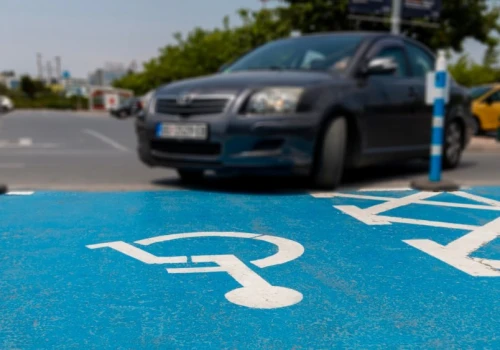 Karta parkingowa na nowych zasadach. Wiadomo, co może zmienić się w 2027 roku