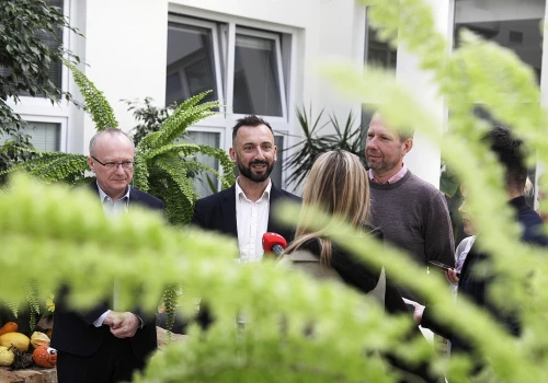 Jak radzić sobie ze stresem? Czy się szczepić? Szukali odpowiedzi
