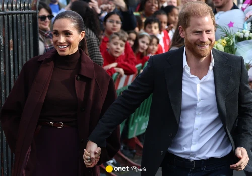 Mieszkańcy dostali instrukcję "krzyczcie: kochamy cię Meghan!". Reporterka była na miejscu
