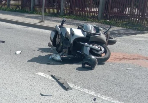 Zderzenie na DK9: kolizja motocykla z samochodem osobowym. Ruch wahadłowy