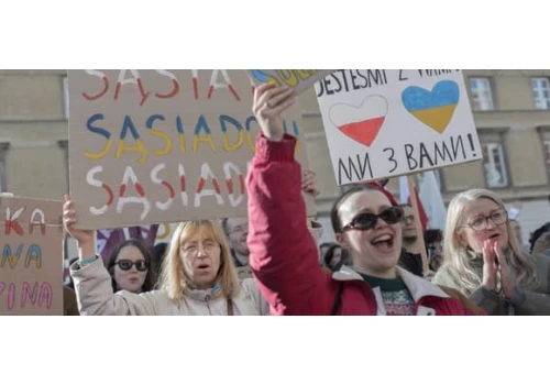 „Nie ułatwiajmy roboty ruskiej agenturze”. Manifestacja solidarności z Ukraińcami w Polsce
