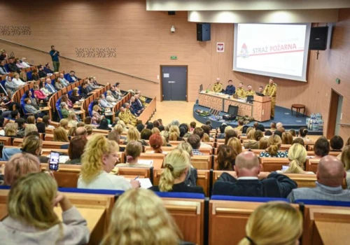 Bezpieczeństwo w szkołach i przedszkolach. Dyrektorzy z Częstochowy i regionu przeszli szkolenie