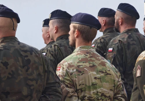 Tylu Polaków jest za przywróceniem poboru