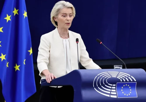 Korwin-Mikke: UE hamuje postęp i okupuje Europę