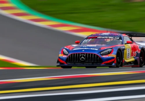 Max Verstappen szykuje się na ostatni stint w Portimao. Safety car zbił stawkę
