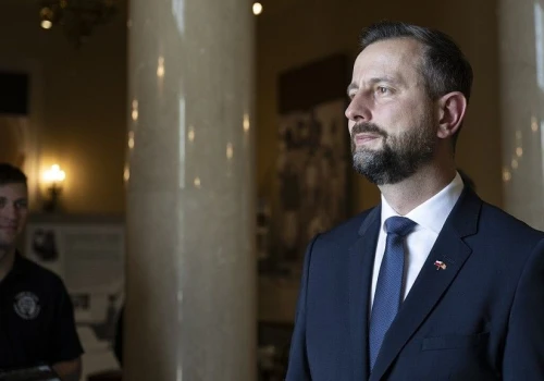 Polska ma być odpowiedzialna za inne kraje. Szef MON o wysłaniu żołnierzy za granicę