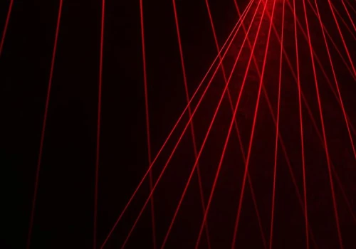 Rząd szykuje zmiany w lotnictwie. Za laser w stronę samolotu można zapłacić więcej