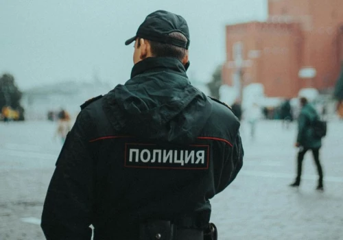 Niemcy ujawnili, co w Polsce wyczynia turecka mafia. W tle płonąca stacja Starlink