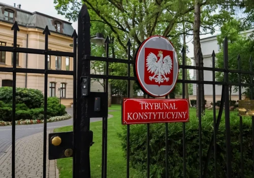Spór o TK odbija się na Polakach? RPO: „Obywatele zostali pozbawieni ochrony”