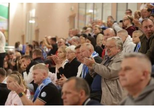 Bilcza: Kibice na meczu Moravia Tompawex Obice – Gwiazda Ruda Śląska w 1. Polskiej Lidze Futsalu. Byłeś? To znajdź się na zdjęciach