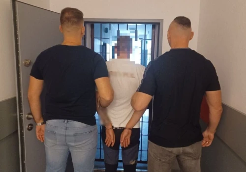 Pijany kierowca uciekał policji na S17. Miał 1,7 promila i wjechał w zarośla