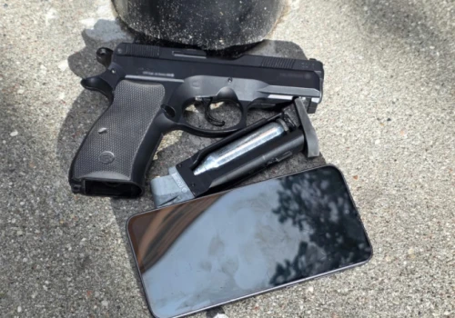 Groził pistoletem parze na Mokotowie. Został obezwładniony przed przyjazdem policji