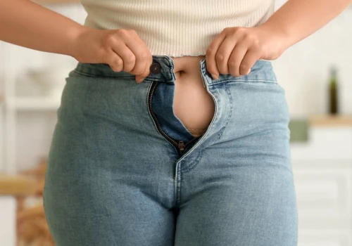 Co jeść w czasie menopauzy? Te trzy produkty uszczuplą tłuszcz na brzuchu
