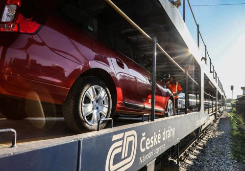 České dráhy podsumowały „motoryzacyjne" wakacje. Autovlak na Słowację dość popularny