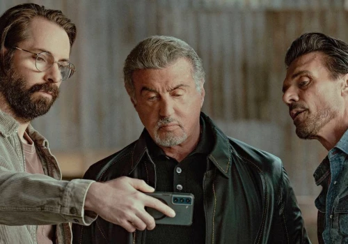 Gwiazdor "Tulsa King" był już jedną nogą poza serialem. Wiemy, czemu jednak nie odszedł