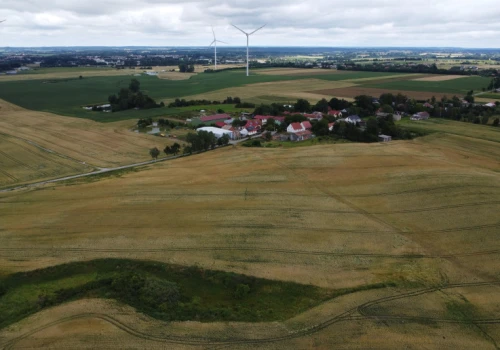30 tys. ha i ponad 3 tys. sztuk bydła. Gospodarstwo większe niż niejedno miasto sprzedane
