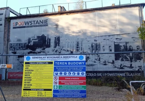 Ostatnie chwile budynku dawnej dyrekcji KWK Mysłowice? Teren przygotowany do rozbiórki