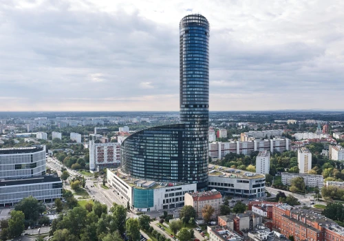 Zajrzyj do środka nowego hotelu, który właśnie otwarto w Sky Tower we Wrocławiu