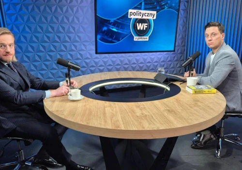 Szczepan Twardoch w "Politycznym WF-ie z gościem". Oglądaj od godz. 11:00