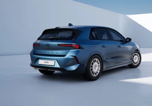 Opel Astra wyraźnie potaniał. Nowa wersja Start ma bogate wyposażenie i niższą cenę