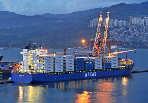 Znaczący turecki armator przenosi serwis Russia Express do Petersburga
