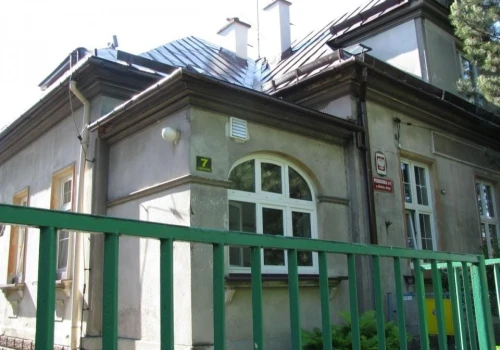 Ilu pracowników zatrudniają miejskie przedszkola w Bielsku-Białej? Radny pyta o umowy