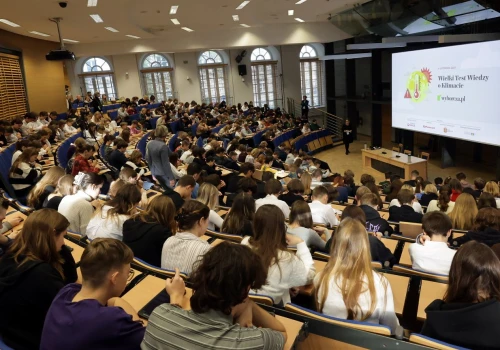 Studenci szukają pracy. "AI wycięło w pień możliwość pracy biurowej, gdzie szukać doświadczenia?"