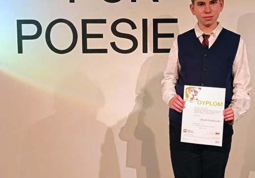 Wielki sukces młodego poety z Rzeszowa! Jakub Kozłowski zajął pierwsze miejsce w Berlinie
