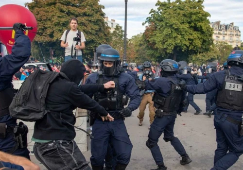 Płonie nie tylko Paryż. Fala protestów zalała kolejne duże miasto na Zachodzie