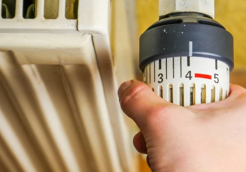 Na klatkach schodowych pojawiły się ostrzeżenia. Chodzi o rachunki