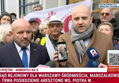Poseł PiS zaatakowany przed sądem! Matecki alarmuje: policja początkowo nie reagowała