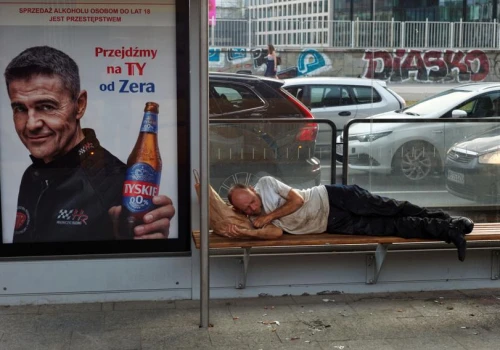 Około 15 mln Polaków poniżej minimum socjalnego. Nowy raport o ubóstwie