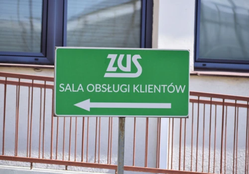 Milion wniosków w ZUS. Ludzie dostają wyższą pensję i dłuższy urlop