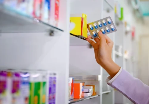 Co nowego w lekach? Doustny agonista receptora GLP-1, terapia raka trzustki w decyzjach EMA, FDA oraz AOTMiT