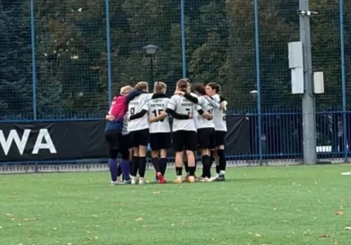 Forty lepsze od Widzewa. Mama i córka zdobyły po bramce! Kamila Banach znów z hat-trickiem