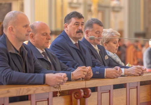 „Zło dobrem zwyciężajcie”. W Licheniu modlili się o pokój na świecie