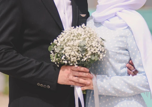 Wydali 16-latkę za mąż. Przed urzędami w Niemczech udawali, że tylko razem mieszkają
