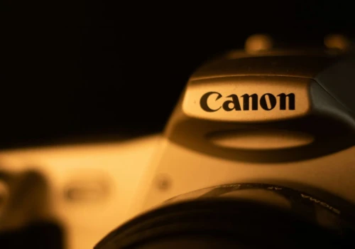 Canon opatentował sensor wykrywający manipulacje AI na zdjęciach