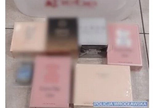 Wrocław: Przyłapana na gorącym uczynku przez policjanta w cywilu. Ukradła perfumy warte ponad 2 tys. złotych