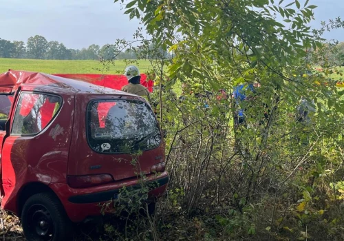 POWIAT NOWOTOMYSKI: Wypadek na drodze gruntowej! Na miejscu śmigłowiec LPR